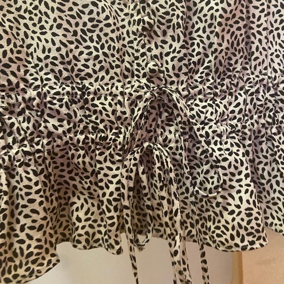 H&M flowy short sleeve top - Picture 4 of 4